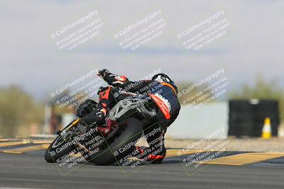 media/Mar-01-2025-Race Pace (Sat) [[ebf7b6e548]]/17-Vested (Turn 16) 210pm/